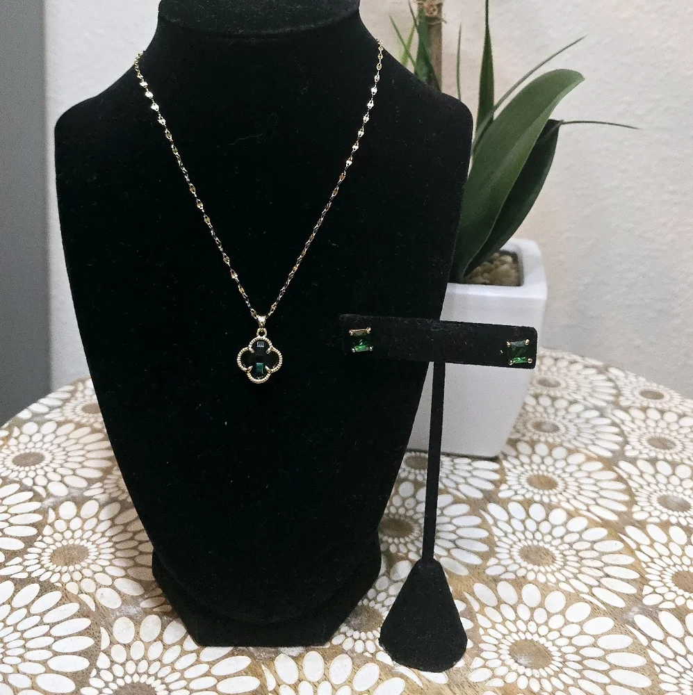 Luxury Style Set 18K gold plated Stainless steel earrings/ necklace Intensity - Picture 6 of 8